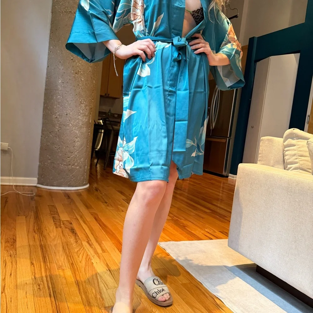 Green Floral Kimono Robe with Sash - Picture 7 of 12